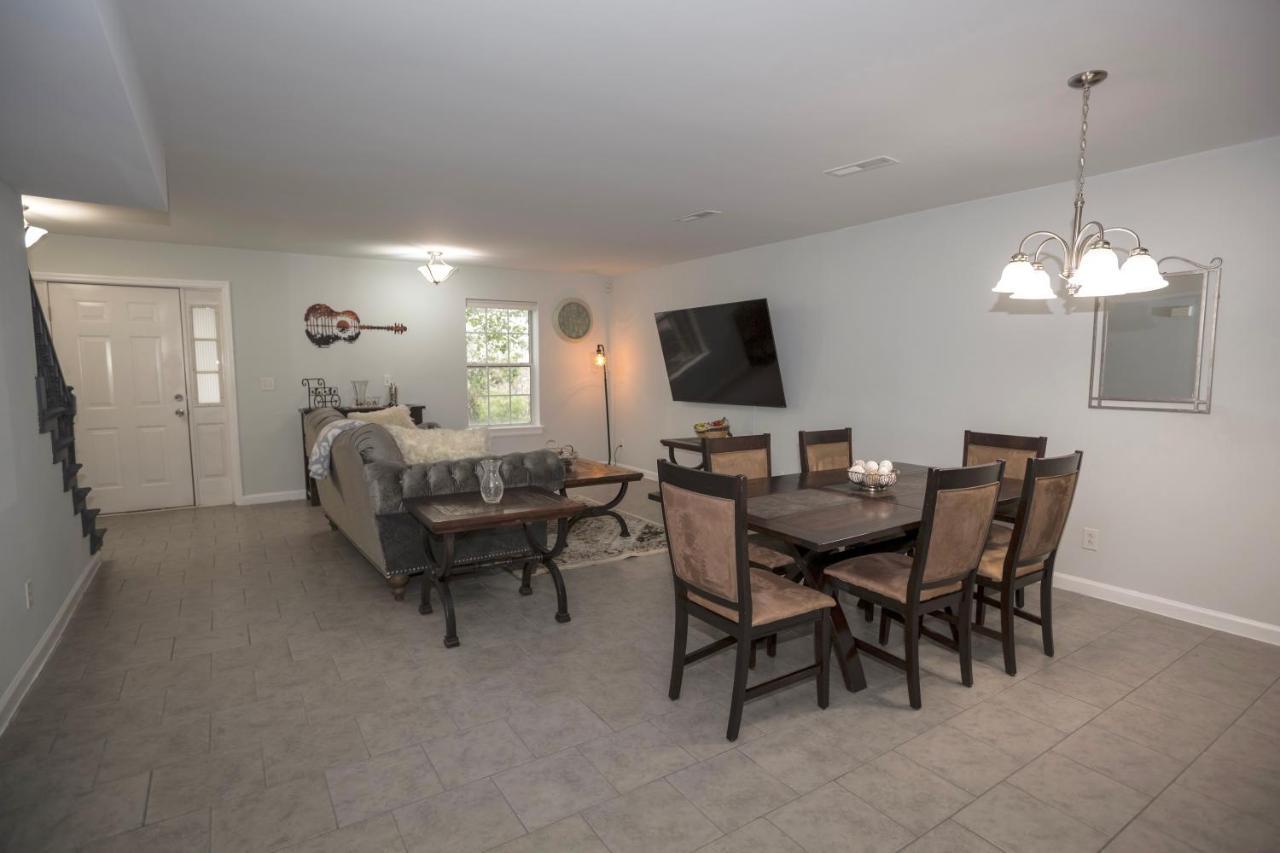 Elegant 3 Bedroom Apt With Free Parking And Balcony Nashville Exterior foto