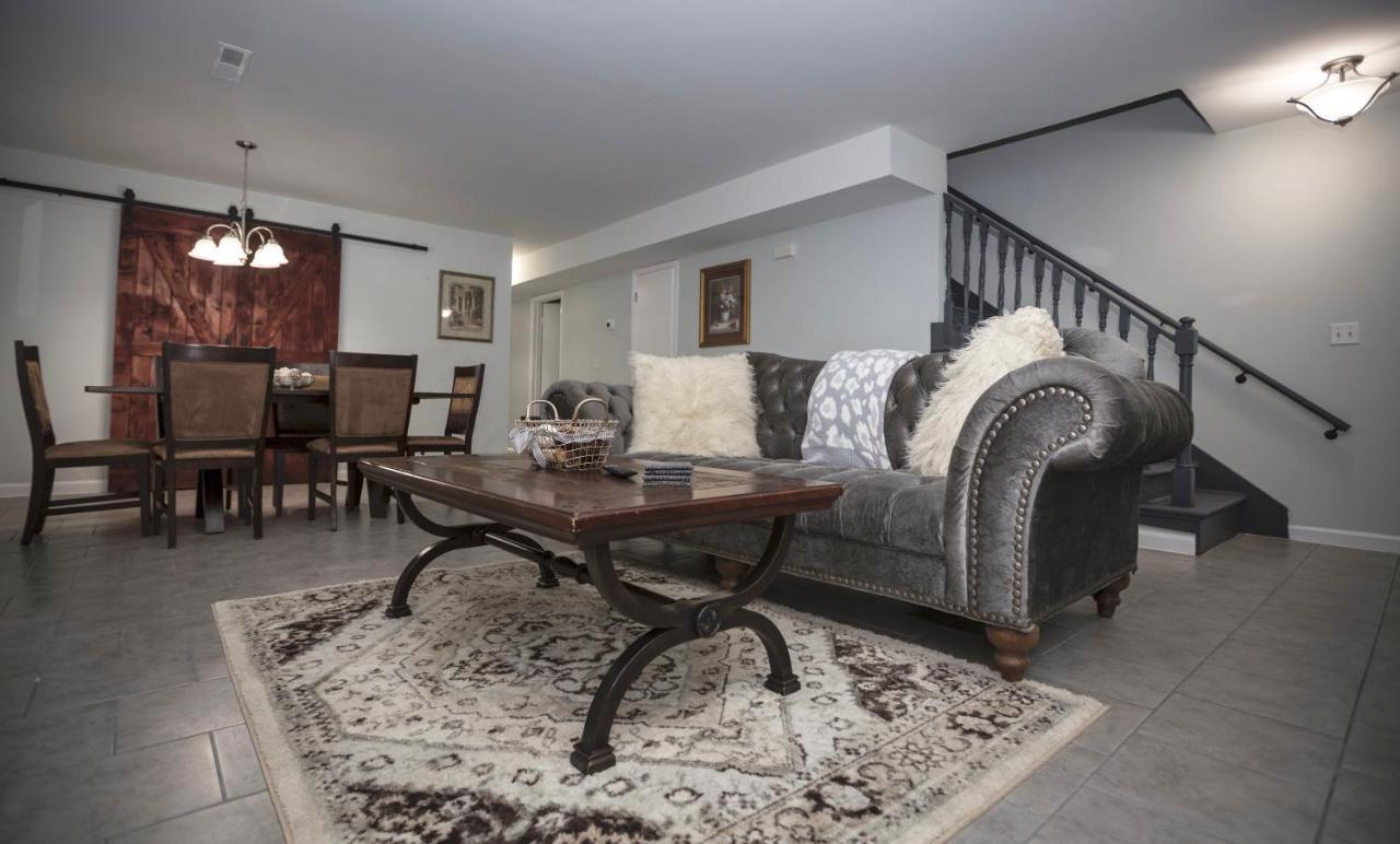 Elegant 3 Bedroom Apt With Free Parking And Balcony Nashville Exterior foto